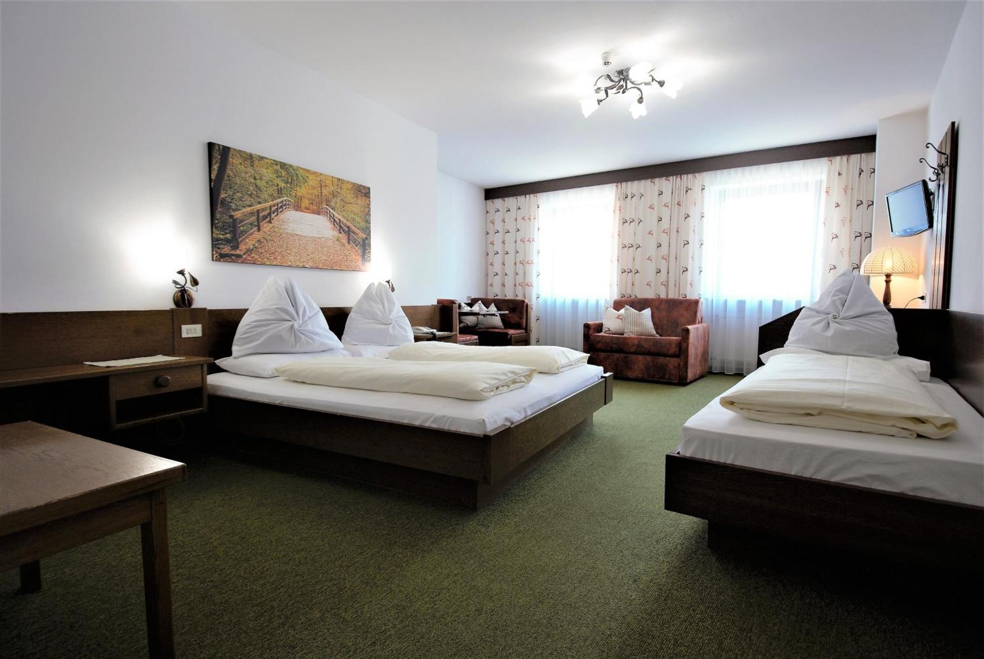 דוביאקו Hotel Urthaler מראה חיצוני תמונה